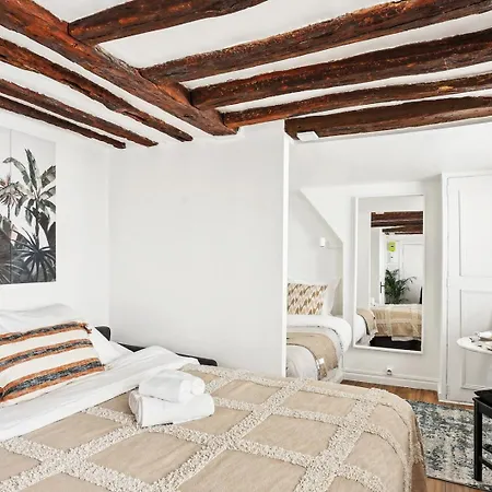 Bnbnook - Stylish In Trendy Le Marais Appartamento *
